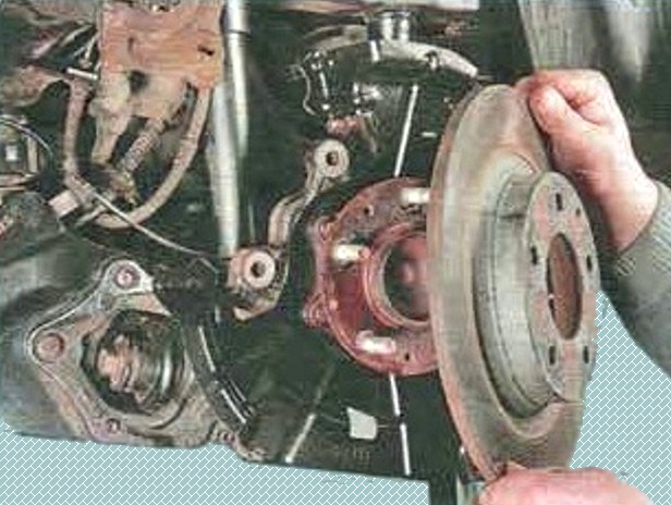 Ремонт гальмівних механізмів задніх коліс Mazda 6