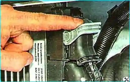 Aus- und Einbau des ECU