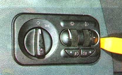 Reemplazo del panel de instrumentos y los interruptores de la bocina Gazelle Next