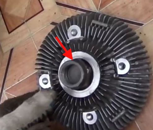 Extracción e instalación del embrague viscoso del ventilador Gazelle Next