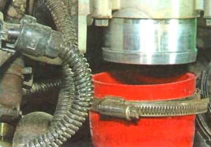 Extracción e instalación del conjunto del amortiguador de aire Cummins ISF2.8 GAZelle Siguiente
