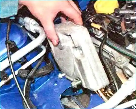 Renault Установка поршня первого цилиндра в ВМТ такта сжатия Renault Logan