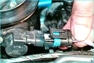 Renault Замена прокладки головки блока цилиндров Renault Logan