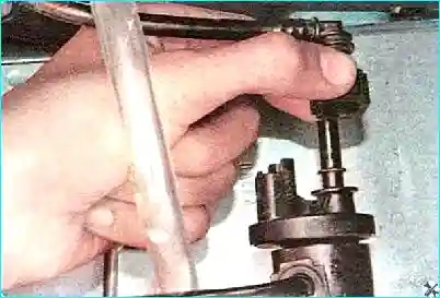 Renault Renault Renault Renault Renault Renault Замена адсорбера системы улавливания паров топлива Renault Logan