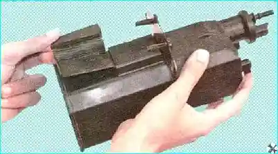 Renault Renault Renault Renault Renault Renault Замена адсорбера системы улавливания паров топлива Renault Logan