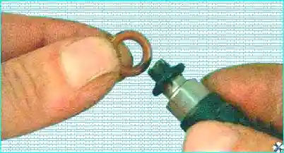 Renault Renault Снятие и установка топливной рампы  Renault Logan