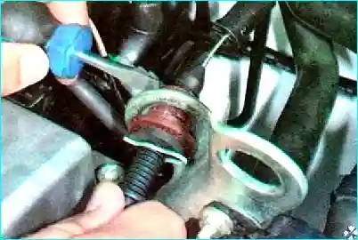 Renault Renault Renault Renault Renault Регулировка троса привода дроссельной заслонки  Renault Logan