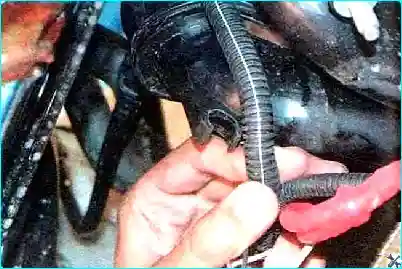 Renault Замена прокладки головки блока цилиндров Renault Logan