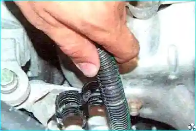 Renault Замена прокладки головки блока цилиндров Renault Logan