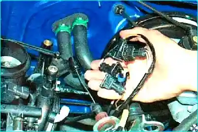 Renault Замена прокладки головки блока цилиндров Renault Logan