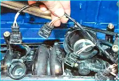 Renault Замена прокладки головки блока цилиндров Renault Logan