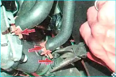 Renault Замена прокладки головки блока цилиндров Renault Logan