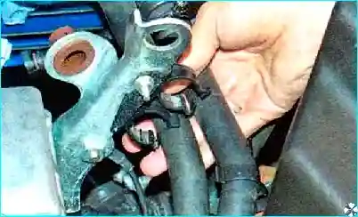 Renault Замена прокладки головки блока цилиндров Renault Logan