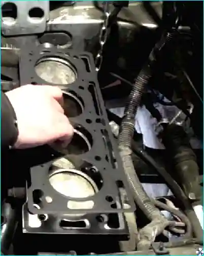 Renault Замена прокладки головки блока цилиндров Renault Logan