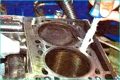 Renault Замена прокладки головки блока цилиндров Renault Logan