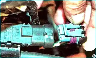 Renault Замена прокладки головки блока цилиндров Renault Logan