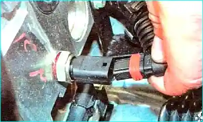 Renault Замена прокладки головки блока цилиндров Renault Logan