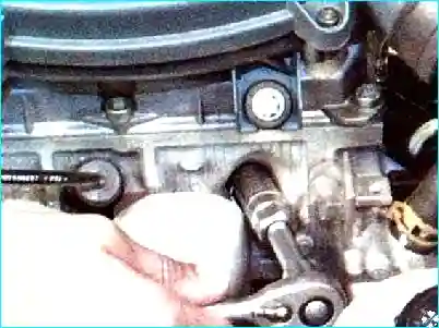 Renault Проверка компрессии в цилиндрах двигателя Renault Logan