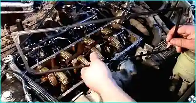 Renault Замена прокладки крышки головки блока цилиндров Renault Logan