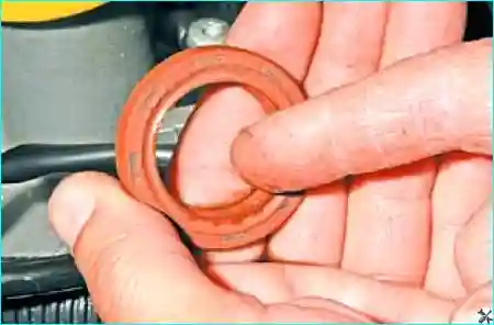 Renault Замена сальников коленчатого вала Рено Логан