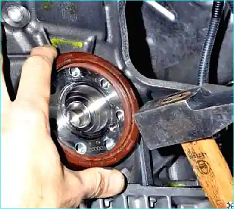 Renault Замена сальников коленчатого вала Рено Логан