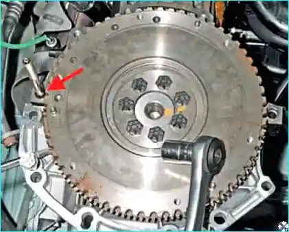 Renault Снятие и установка маховика двигателя Рено Логан