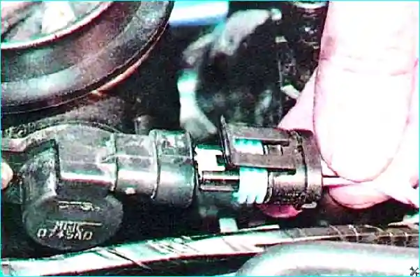 Renault Замена датчика положения дроссельной заслонки