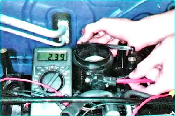 Renault Замена датчика положения дроссельной заслонки