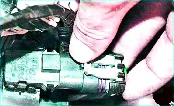 Renault Замена датчика абсолютного давления во впускной трубе