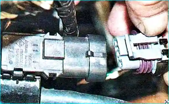 Renault Замена датчика абсолютного давления во впускной трубе