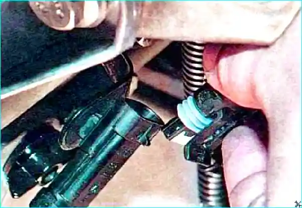 Renault Замена датчика концентрации кислорода