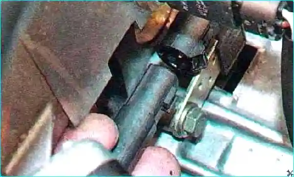 Renault Замена датчика коленчатого вала