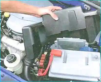 Renault снимите крышку