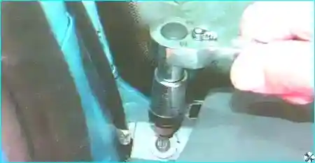 Снятие панели приборов Рено Логан Renault Снятие панели приборов Рено Логан