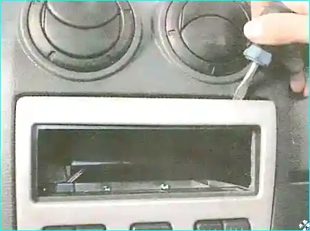 Панель приборов Renault Logan Renault Панель приборов Renault Logan