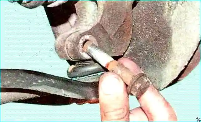 Renault Замена рычага передней подвески Renault Logan