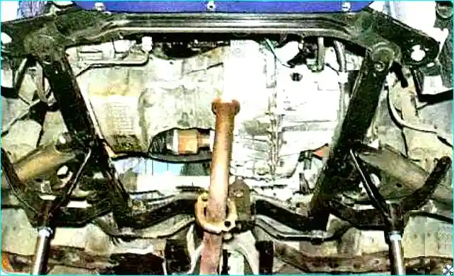 Renault Снятие и установка подрамника Renault Logan