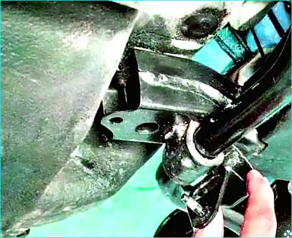 Renault Замена деталей стабилизатора поперечной устойчивости Renault Logan