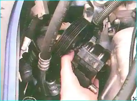 Renault Замена насоса гидроусилителя рулевого управления Renault Logan