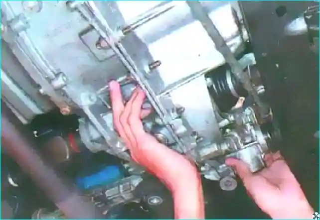 Renault Замена рулевого механизма  автомобиля Renault Logan