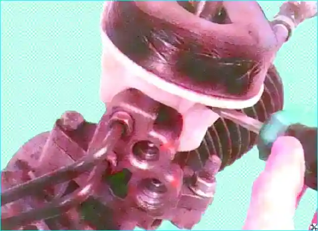 Renault Замена рулевого механизма  автомобиля Renault Logan