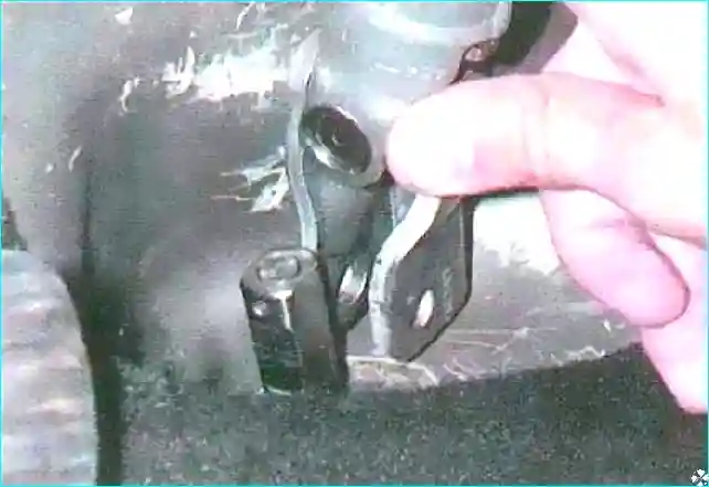 Renault Замена рулевого механизма  автомобиля Renault Logan