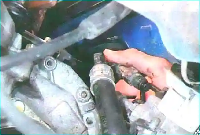 Renault Замена рулевого механизма  автомобиля Renault Logan