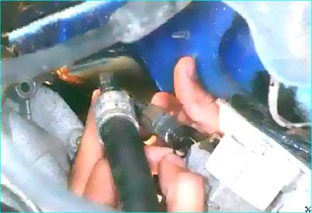 Renault Замена рулевого механизма  автомобиля Renault Logan