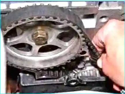 Renault Замена и регулировка ремня ГРМ Renault Logan