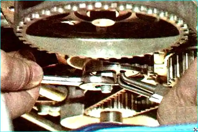 Renault Замена и регулировка ремня ГРМ Renault Logan