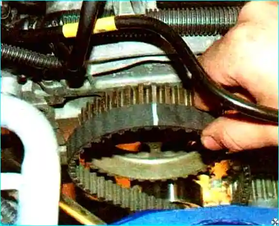 Renault Замена и регулировка ремня ГРМ Renault Logan