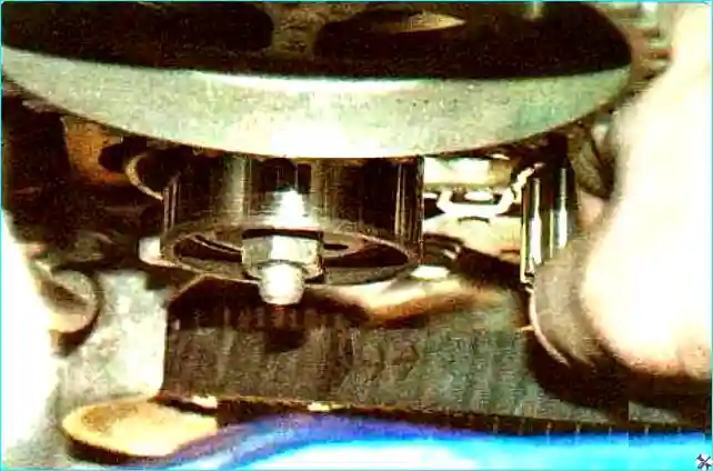 Renault Замена и регулировка ремня ГРМ Renault Logan