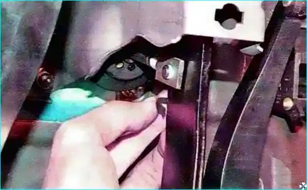 Renault Замена вакуумного усилителя Renault Logan