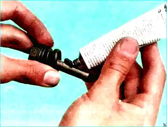 Замена тормозных колодок тормозного механизма переднего колеса Renault Logan Renault Замена тормозных колодок тормозного механизма переднего колеса Renault Logan